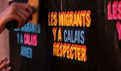 Ya’Calais ! utilise les codes de la pub pour sensibiliser sur la cause des réfugiés