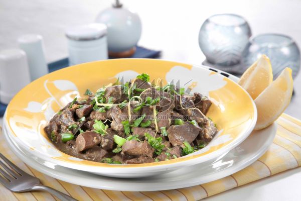 مكرونة مع صلصة البروكلي