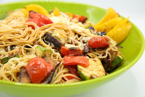 مكرونة مع صلصة البروكلي