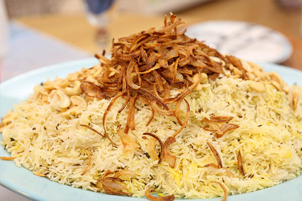 مكرونة مع صلصة البروكلي