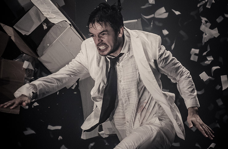 Liam Lane in Fuerzabruta