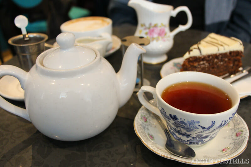 Razones-para-viajar-a-Escocia-cafeteria-