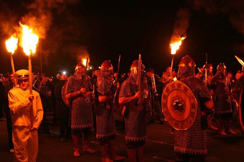 Preparativos para viajar a las islas Orkney y Shetland - Up Helly Aa