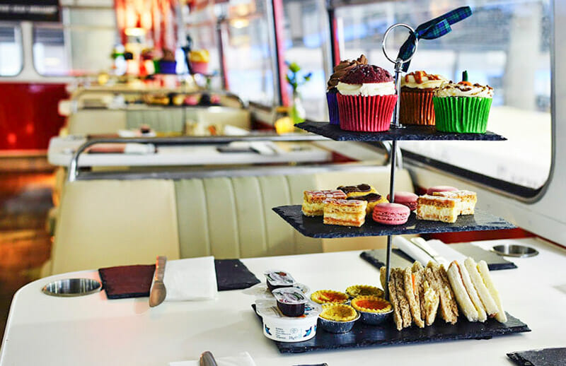 Dónde tomar el afternoon tea en Edimburgo - Red Bus Bistro