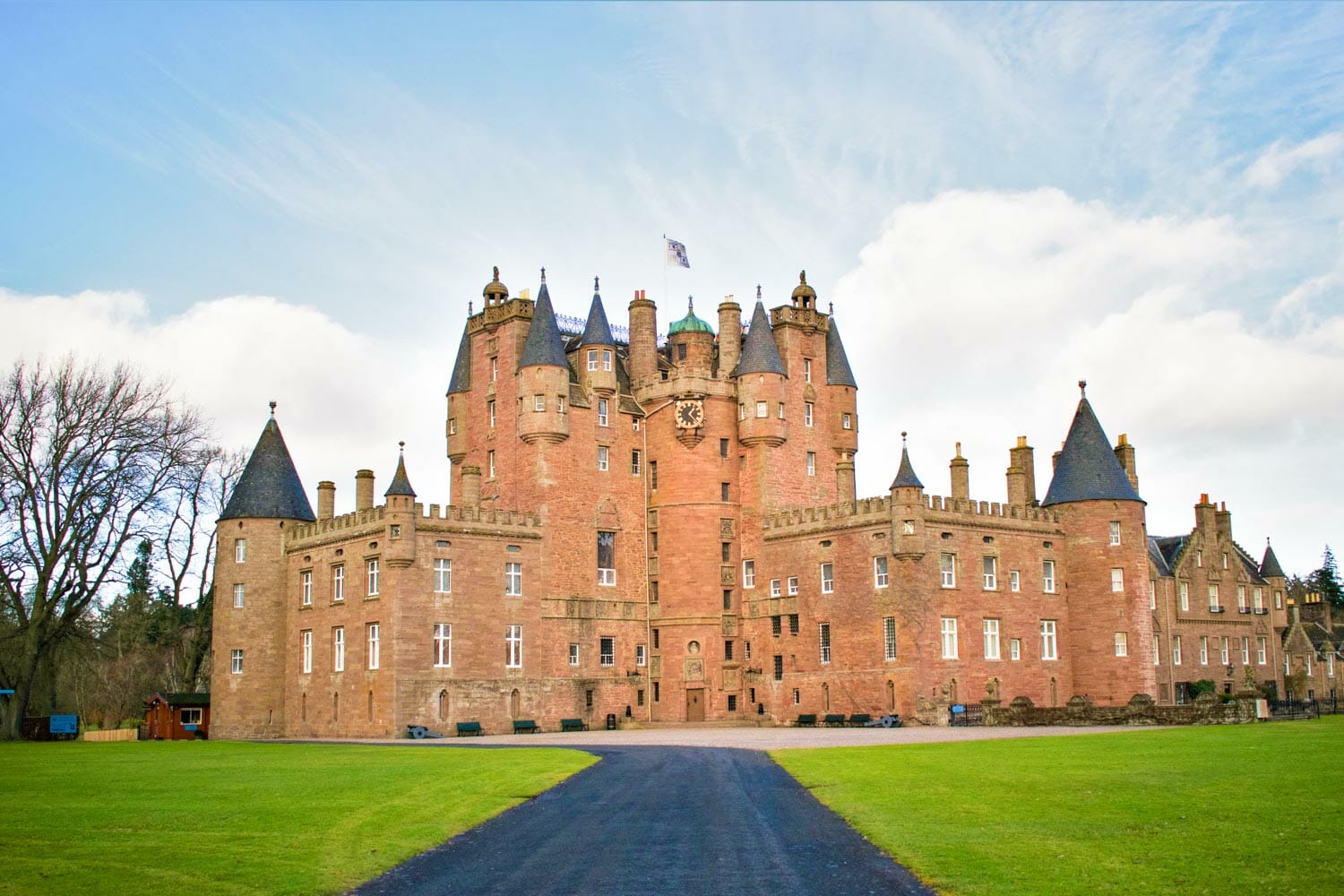 Visitar el castillo de Glamis, el más embrujado de Escocia
