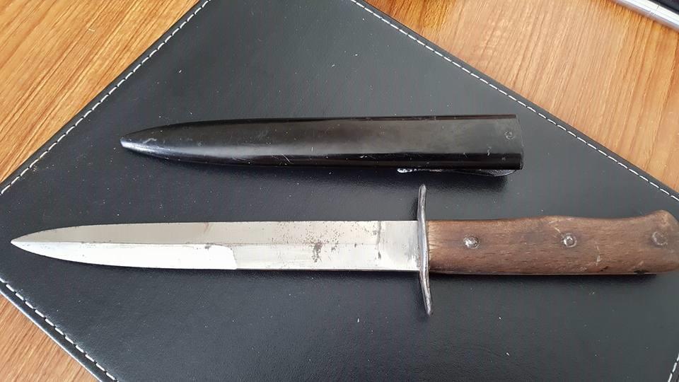 bootknife.jpg