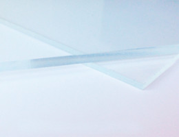 Plexiglas pour panneaux grands formats