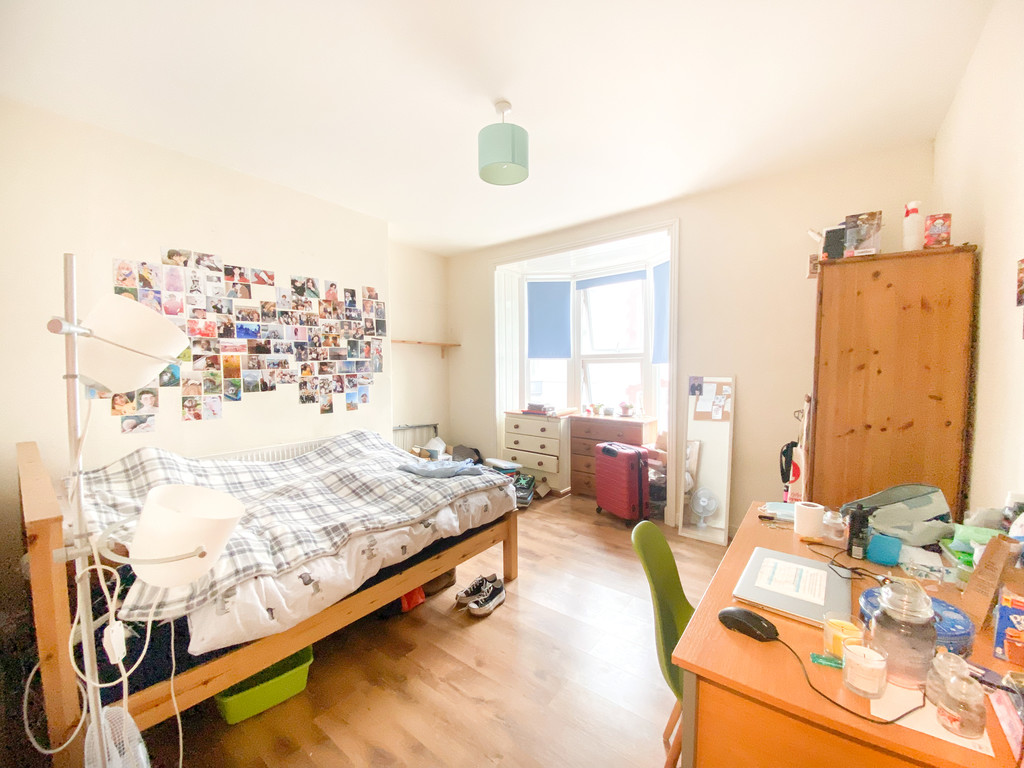 4 Bedroom SemiDetached House For Sale Alexanders