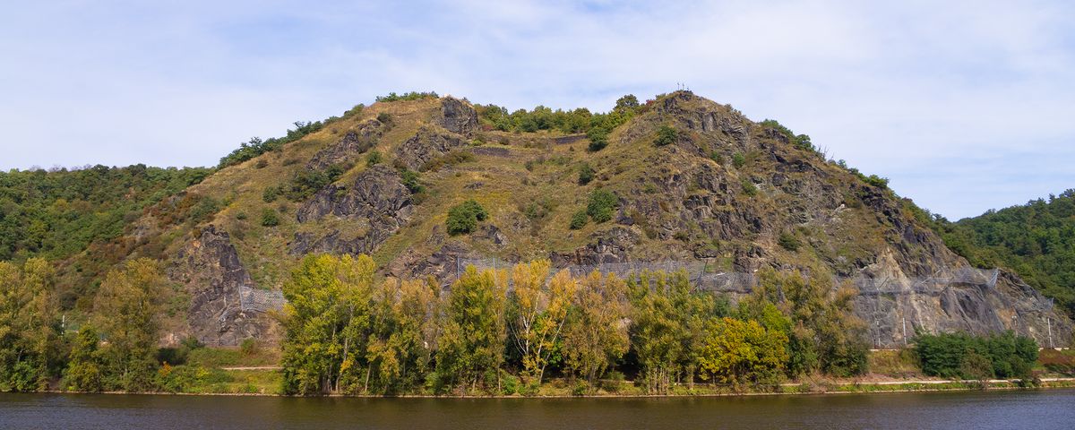 Libochovany, Pravěké hradiště Hrádek/Tříkřížový vrch