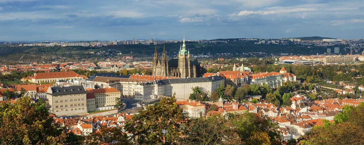 Praha-Hradčany, Raně středověké centrum Pražský hrad