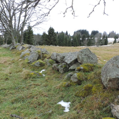 A boundary lane made of huge stones. 