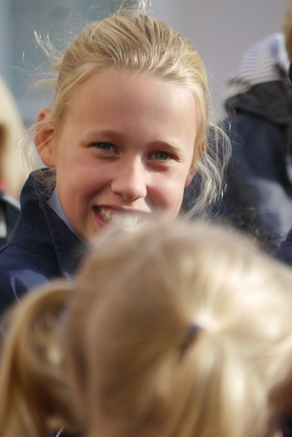Hoe Bridge School photo