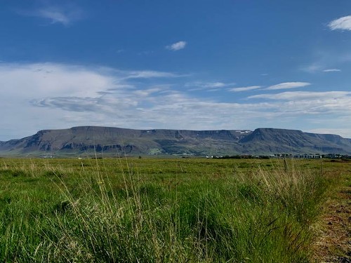 Blick auf das Esjagebirge Blick auf das Esjagebirge