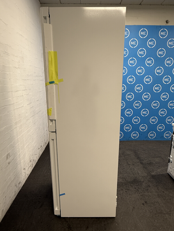 Liebherr CNc 5724 No Frost Fridge Freezer, 50/50, White, C Rated - Damaged Item Image