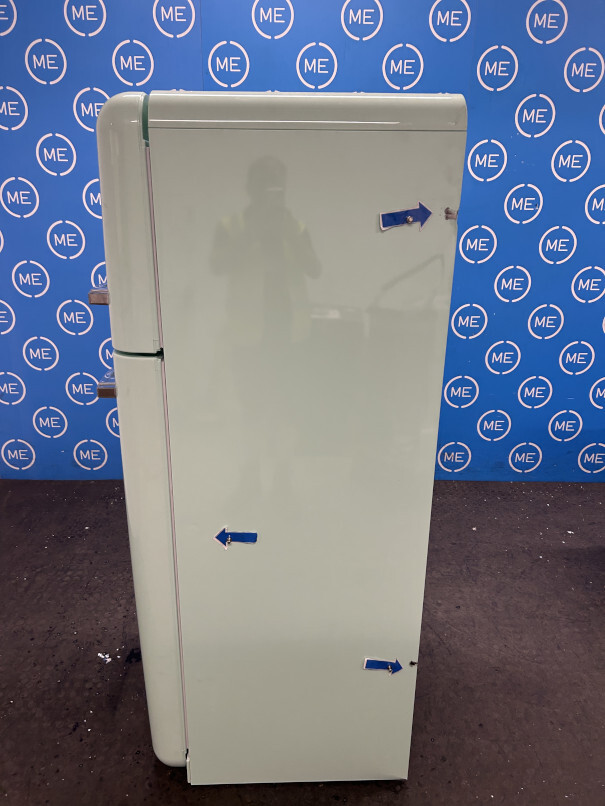 Smeg FAB30LPG5UK Retro Static Fridge Freezer, 80/20, Green, D Rated - Damaged Item Image