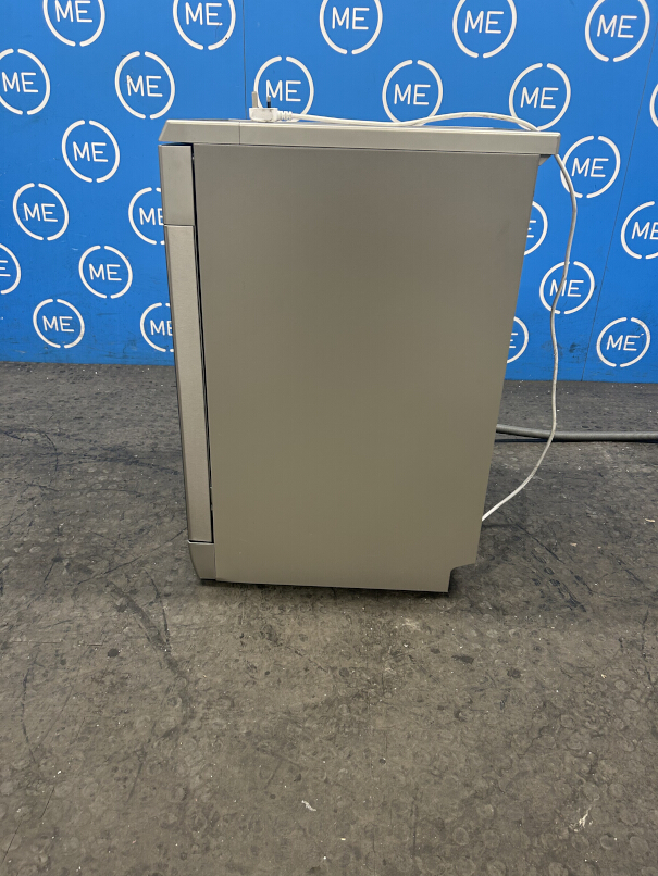 Hisense HS523E15XUK Slimline Dishwasher, 10 Place Settings, Stainless Steel, E Rated - Damaged Item Image