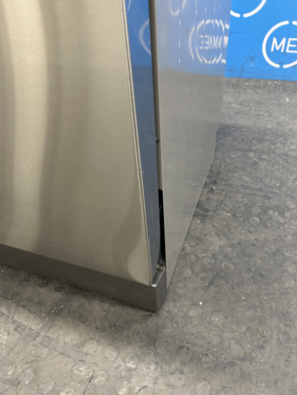 Hisense HS663A90XUK Dishwasher, 16 Place Settings, Stainless Steel, A Rated - Damaged Item Image