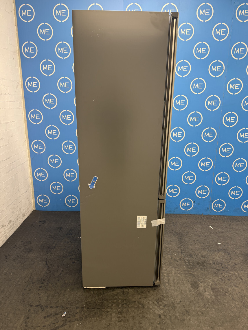 Siemens KG49NXIDF iQ300 No Frost Fridge Freezer, 70/30, Stainless Steel, D Rated - Damaged Item Image