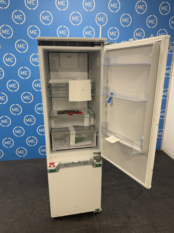 AEG OSC7C181DF No Frost Integrated Fridge Freezer, Fixed Hinge, 70/30, White, D Rated - Damaged Item Image