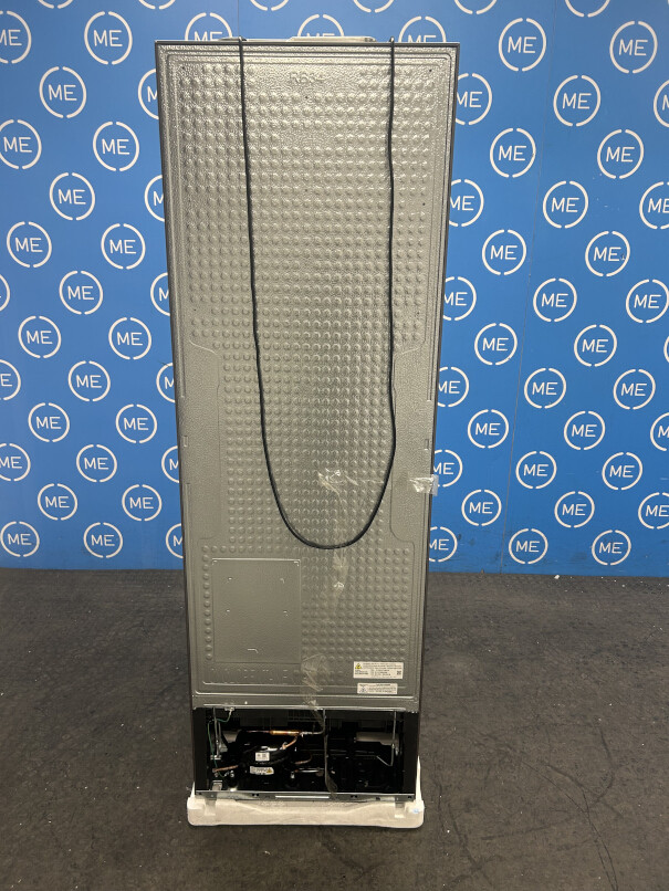 Samsung RB34C600ESA/EU Series 6 SpaceMax&trade; No Frost Fridge Freezer, 70/30, Silver, E Rated - Damaged Item Image