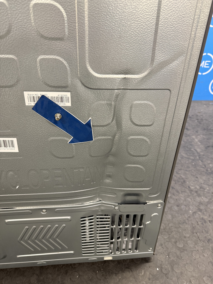 Hisense RF815N4SESE American Fridge Freezer, Stainless Steel, E Rated,  Plumbed - Damaged Item Image