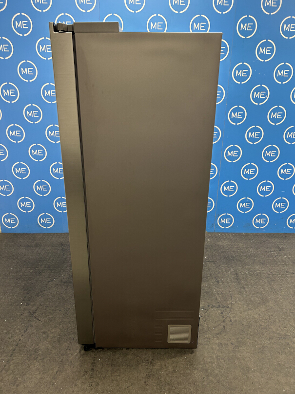 Samsung RS70F66KCTEU American Fridge Freezer, Matt Metal Silver,  Plumbed, C Rated - Damaged Item Image