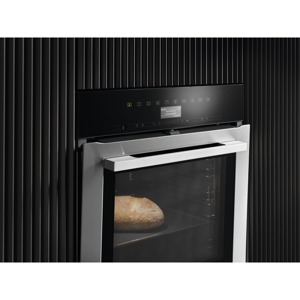 Miele ContourLine H7364BP CleanSteel BuiltIn Electric Single Oven, A+