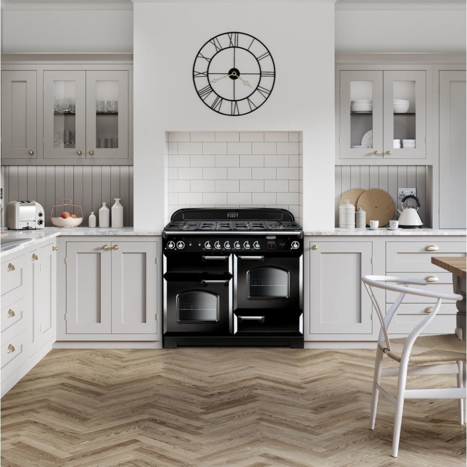 Rangemaster CLA110NGFBL/C 110cm Gas Range Cooker Classic Black / Chrome, A+ Rated