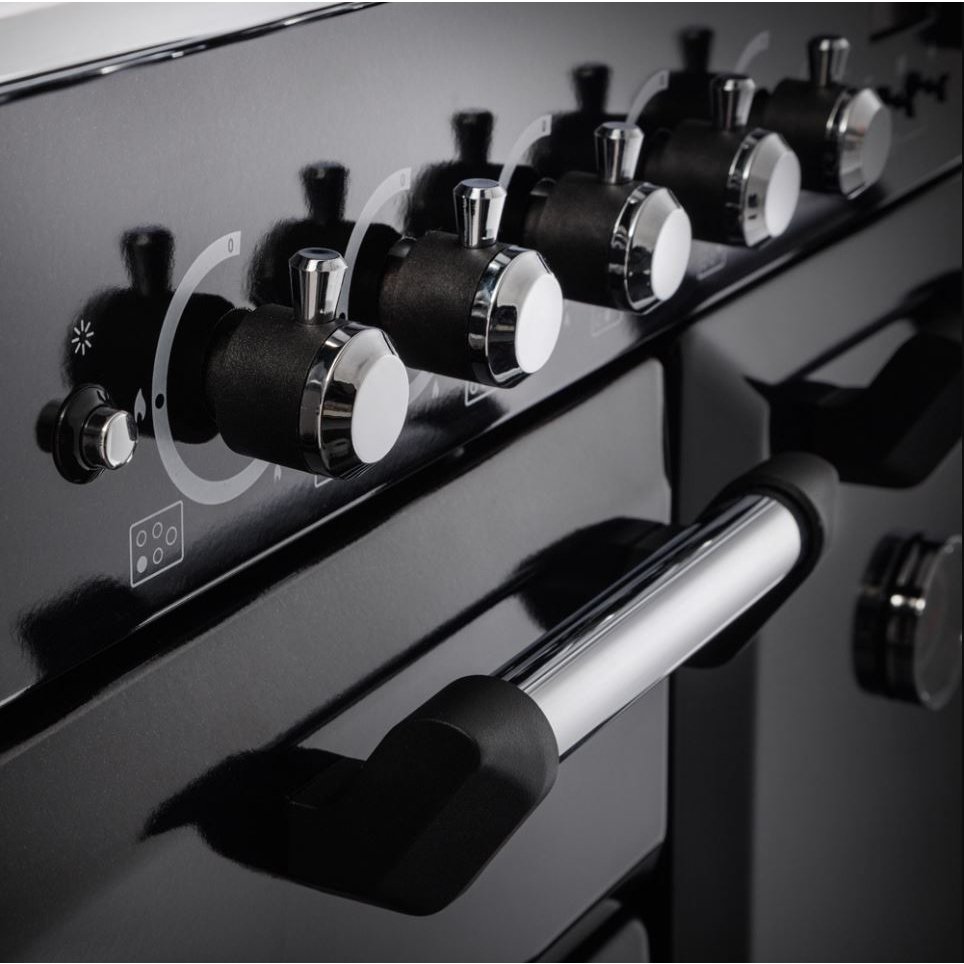 Rangemaster CLA110NGFCR/C 110cm Gas Range Cooker Classic Cream / Chrome, A+ Rated