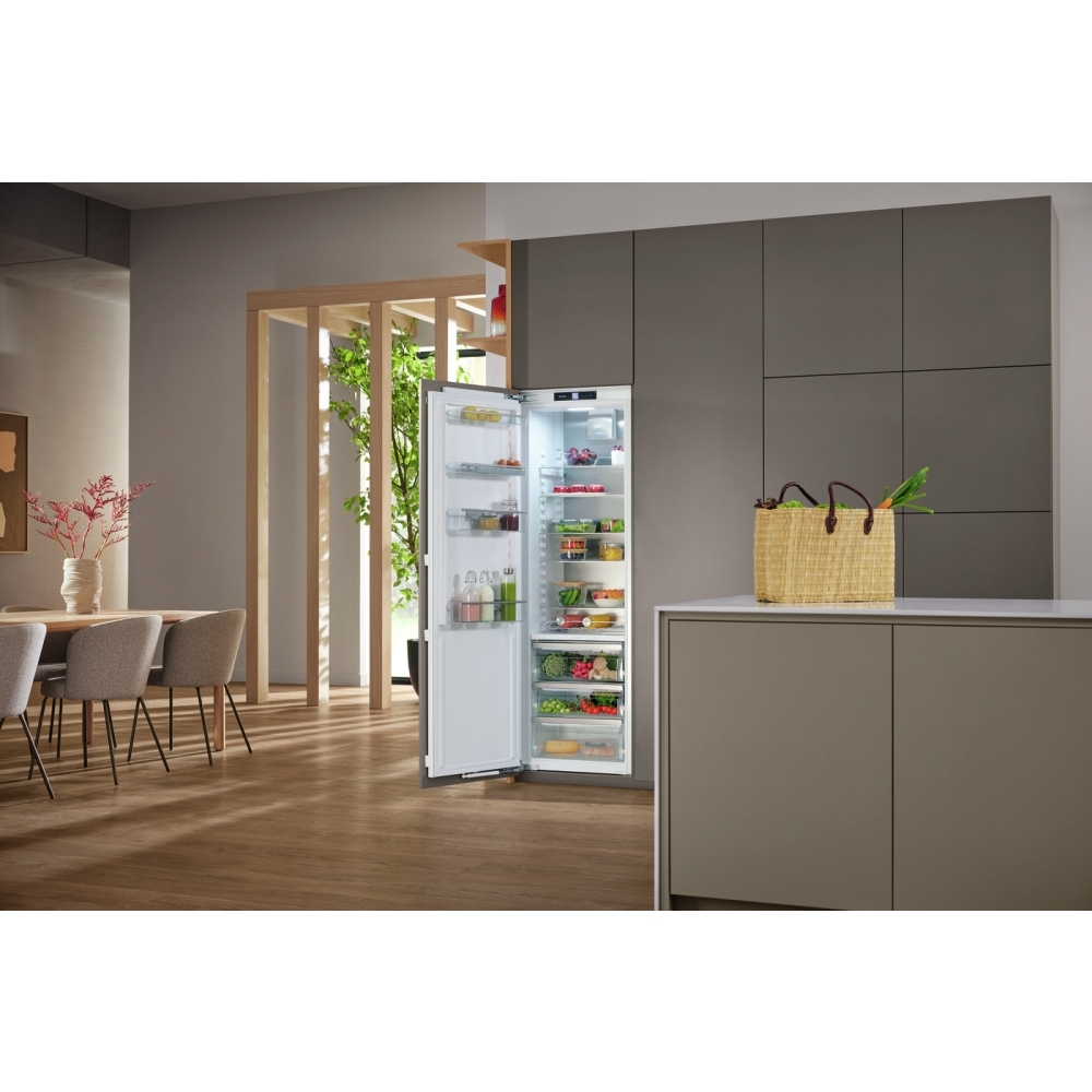 Miele K 7747 C 125 Gala Edition Built-In Larder Fridge, Fixed Hinge, C Rated