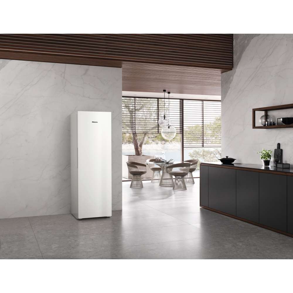 Miele FNS 4382 D White No Frost Tall Freezer, D Rated