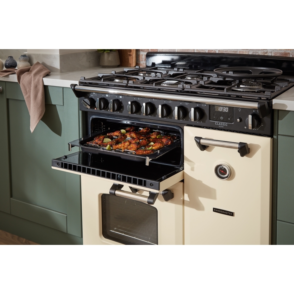 Rangemaster CLDL90DFPPCR/CM1 90cm Dual Fuel Range Cooker Classic Deluxe Pale Cream / Chrome, A Rated