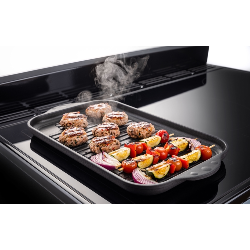 Rangemaster CLDLB110EIPMGR/AB1 110cm Induction Range Cooker Classic Deluxe Mineral Green / Antique Brass, A Rated