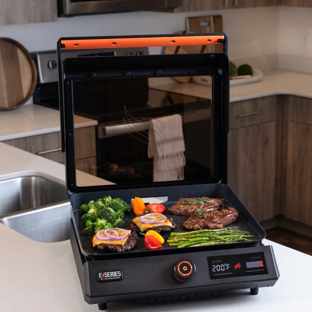 Blackstone 8000 E-Series 17" Tabletop Electric Griddle with Hood