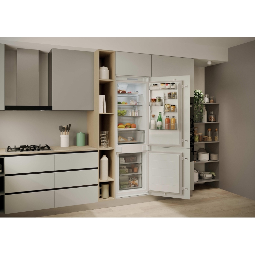 Hoover WCKBQL3518EVK Low Frost Integrated Fridge Freezer, 70/30, E Rated