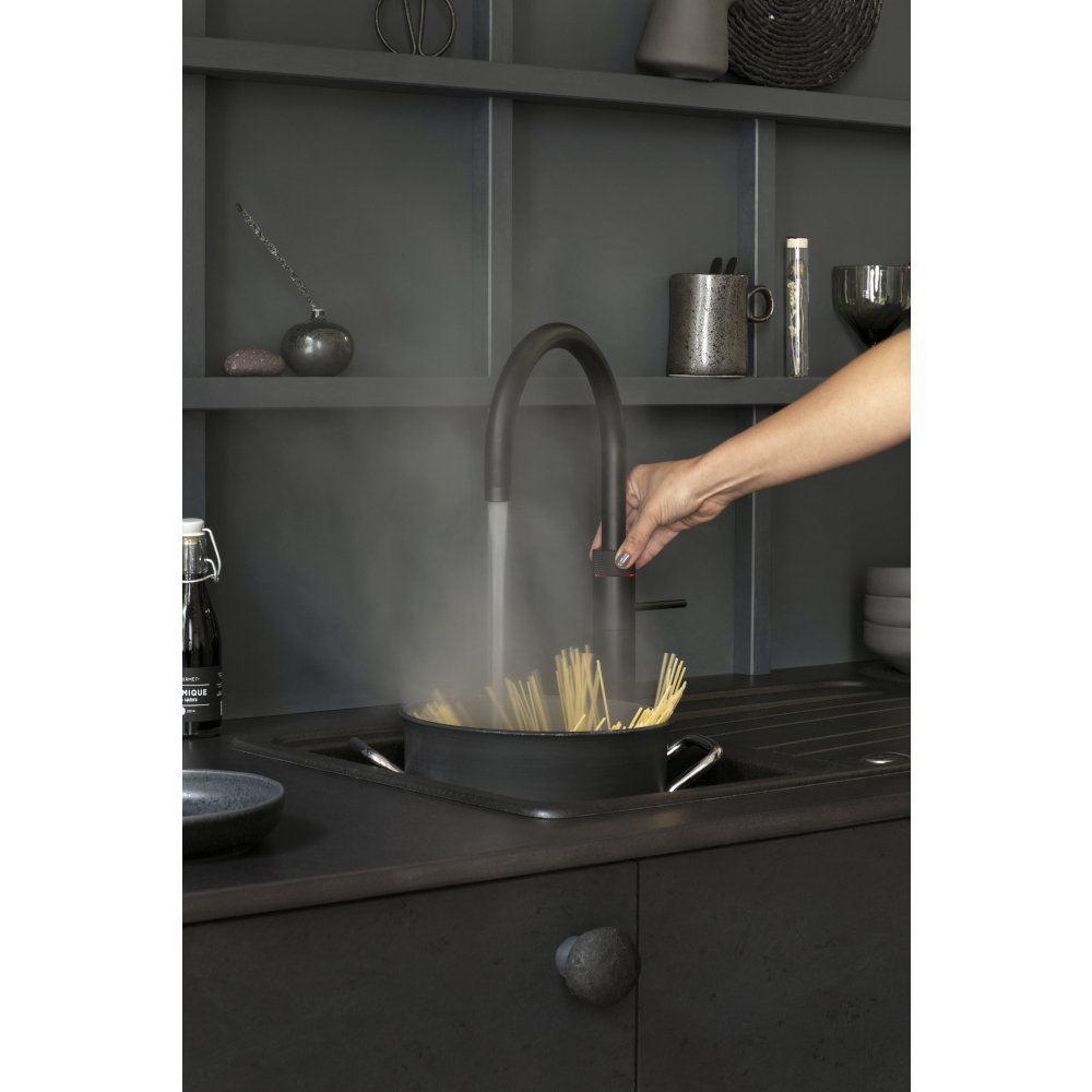 Quooker 3FRBLK 3 in 1 PRO3 Fusion Round Tap with 3 Litre Tank, Black