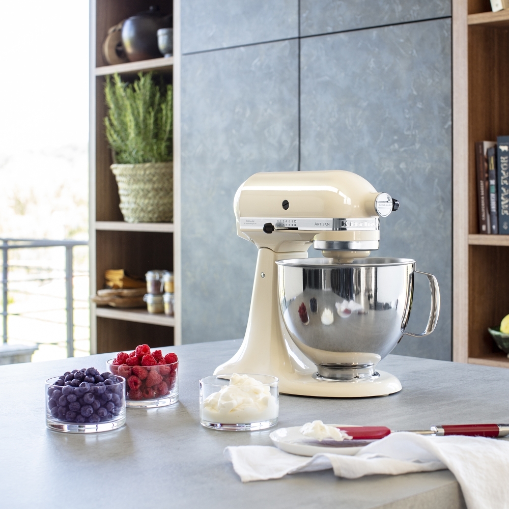 KitchenAid 5KSM125BAC Artisan Mixer Tilt-Head 4.7L, Almond Cream