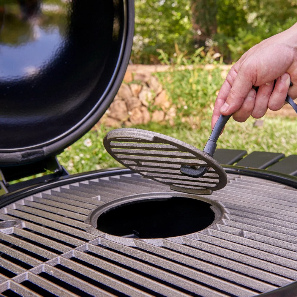 Char-Griller 6719 Akorn Kamado Grill & Smoker, Black