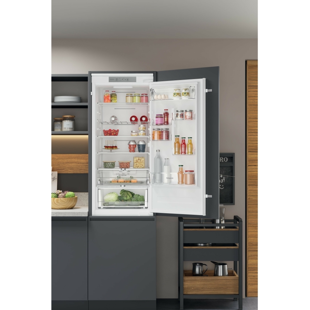 Hotpoint HTC20T322UK Total No Frost Integrated Fridge Freezer, Sliding Hinge, 70/30, E Rated