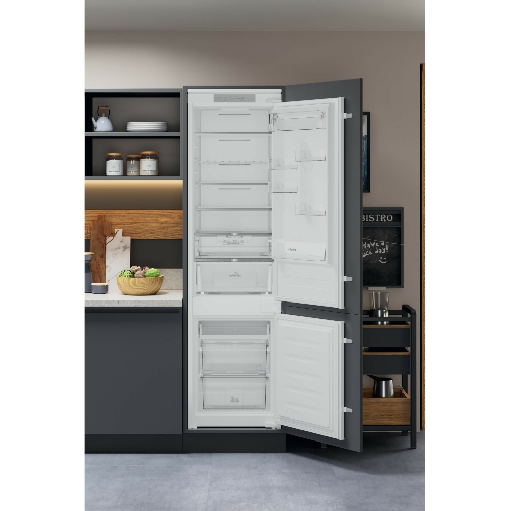 Hotpoint HTC20T322UK Total No Frost Integrated Fridge Freezer, Sliding Hinge, 70/30, E Rated
