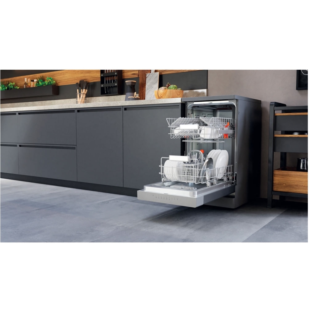 Hotpoint HSFO3T223WXUKN Slimline Dishwasher, 10 Place Settings, Stainless Steel, E Rated