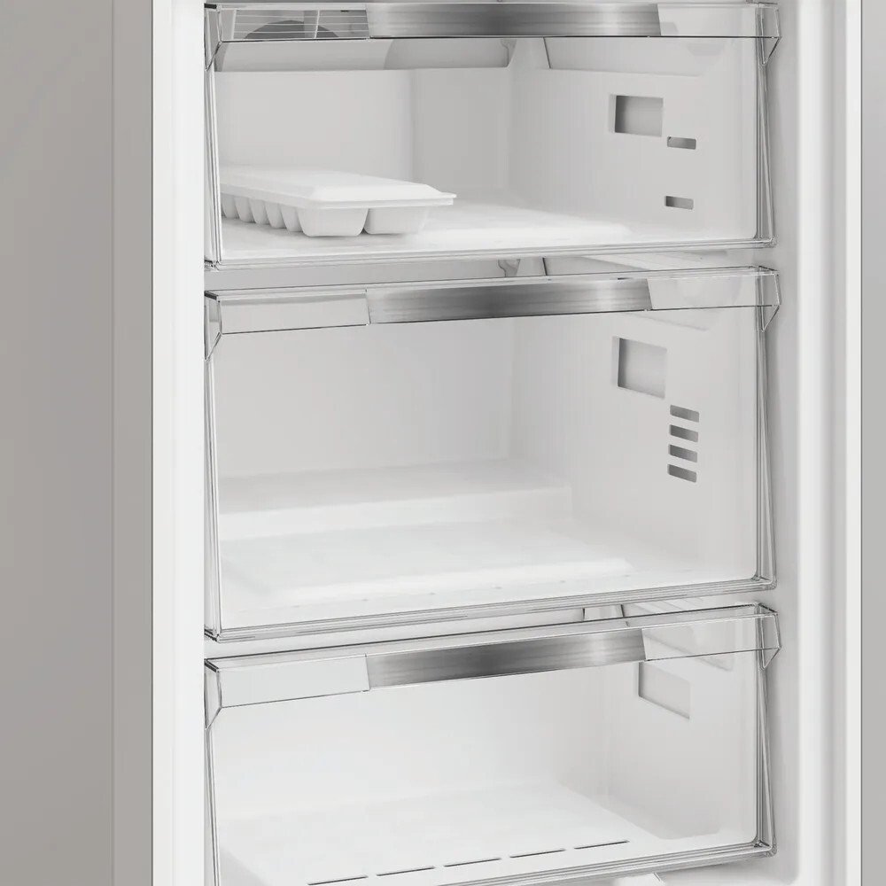Hotpoint HPK 26403 XBR5UK No Frost Fridge Freezer, 70/30, Grey, D Rated