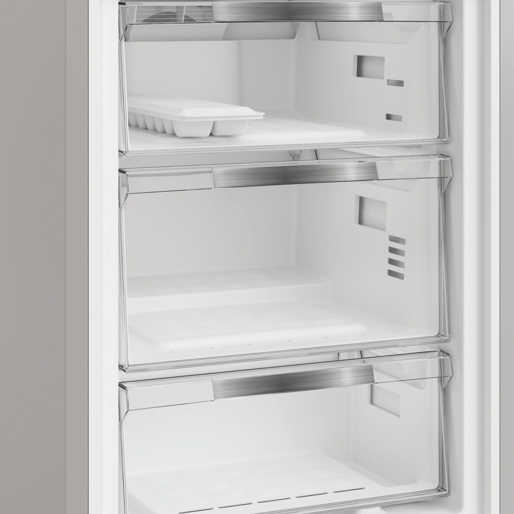 Hotpoint HPK 26403W XP5UK No Frost Fridge Freezer, 70/30, Stainless Steel, D Rated