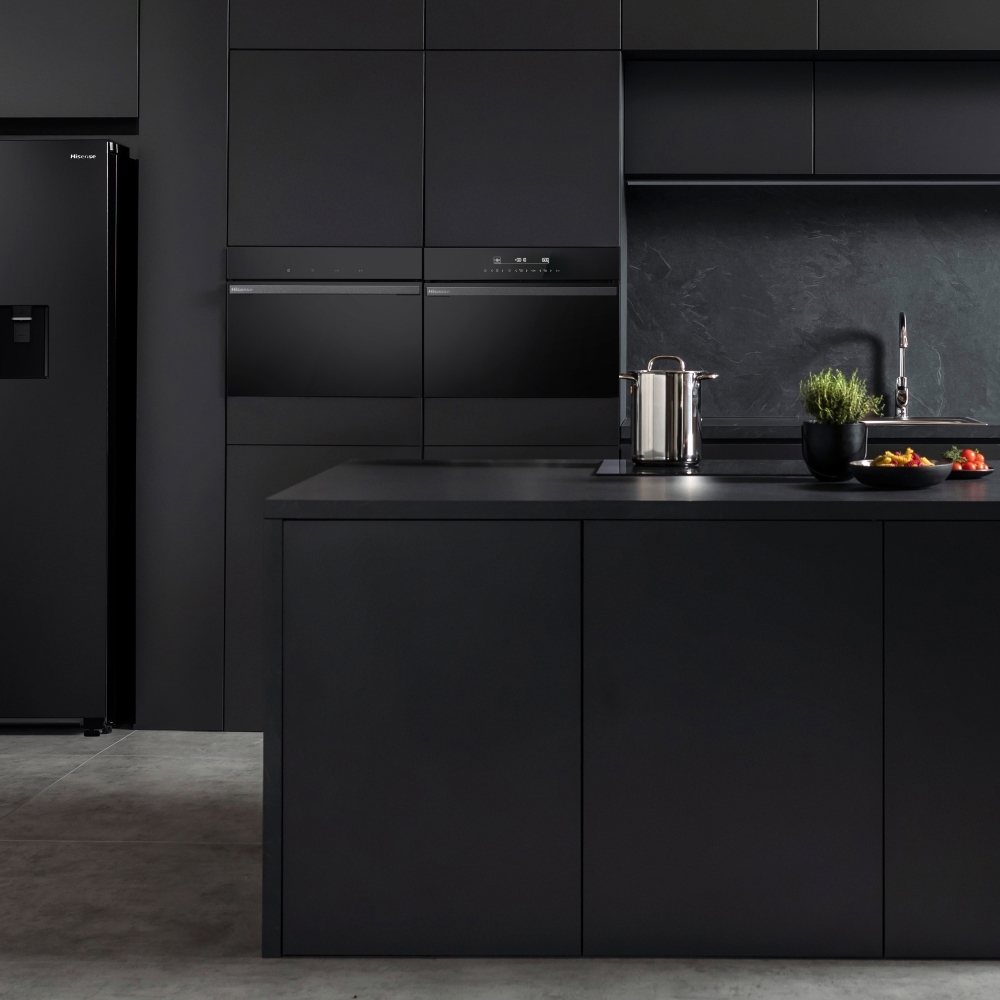 Hisense Hi6 BlackLine BIM45342ADBGUK Compact Oven with Microwave Function