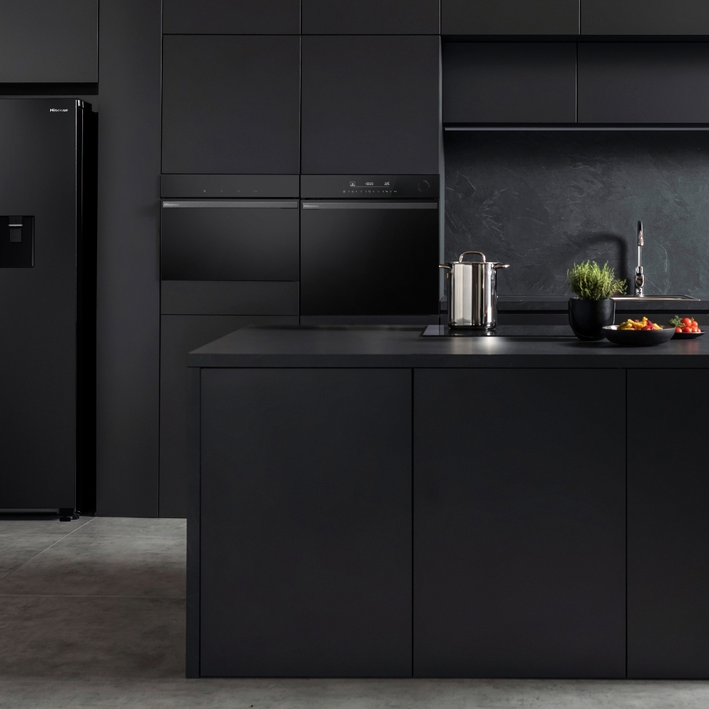 Hisense BSA66346PDBGUK Hi6 BlackLine Built-In Electric Single Oven with Pyrolytic Cleaning, A+ Rated