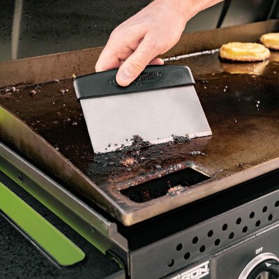 Char-Griller CG30354225 Flat Iron� 3 Burner Gas Griddle / Plancha (no regulator), Black