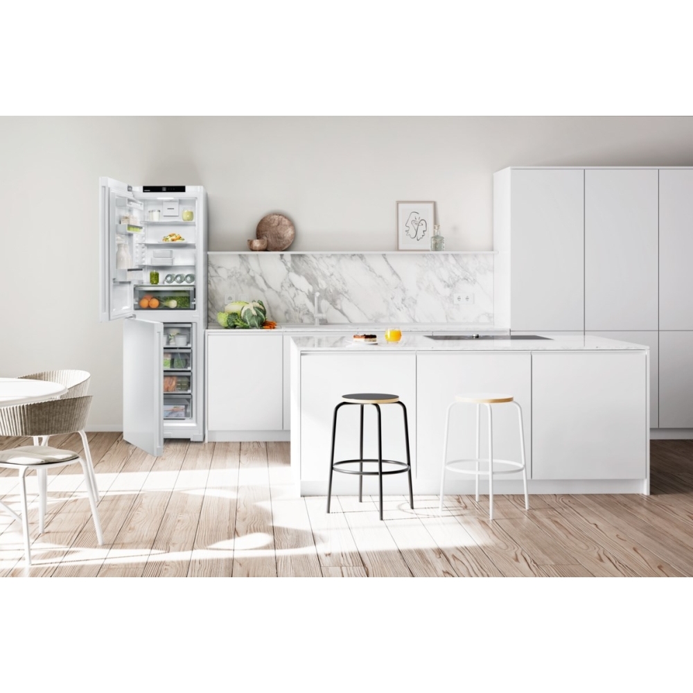 Liebherr CNd 5704 No Frost Fridge Freezer, 50/50, White, D Rated