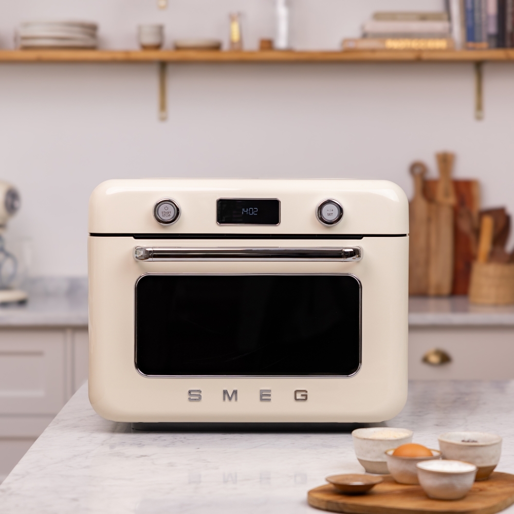 Smeg COF01CRUK 10 in 1 Multifunction Countertop Oven with Steam & Air Fry, Cream