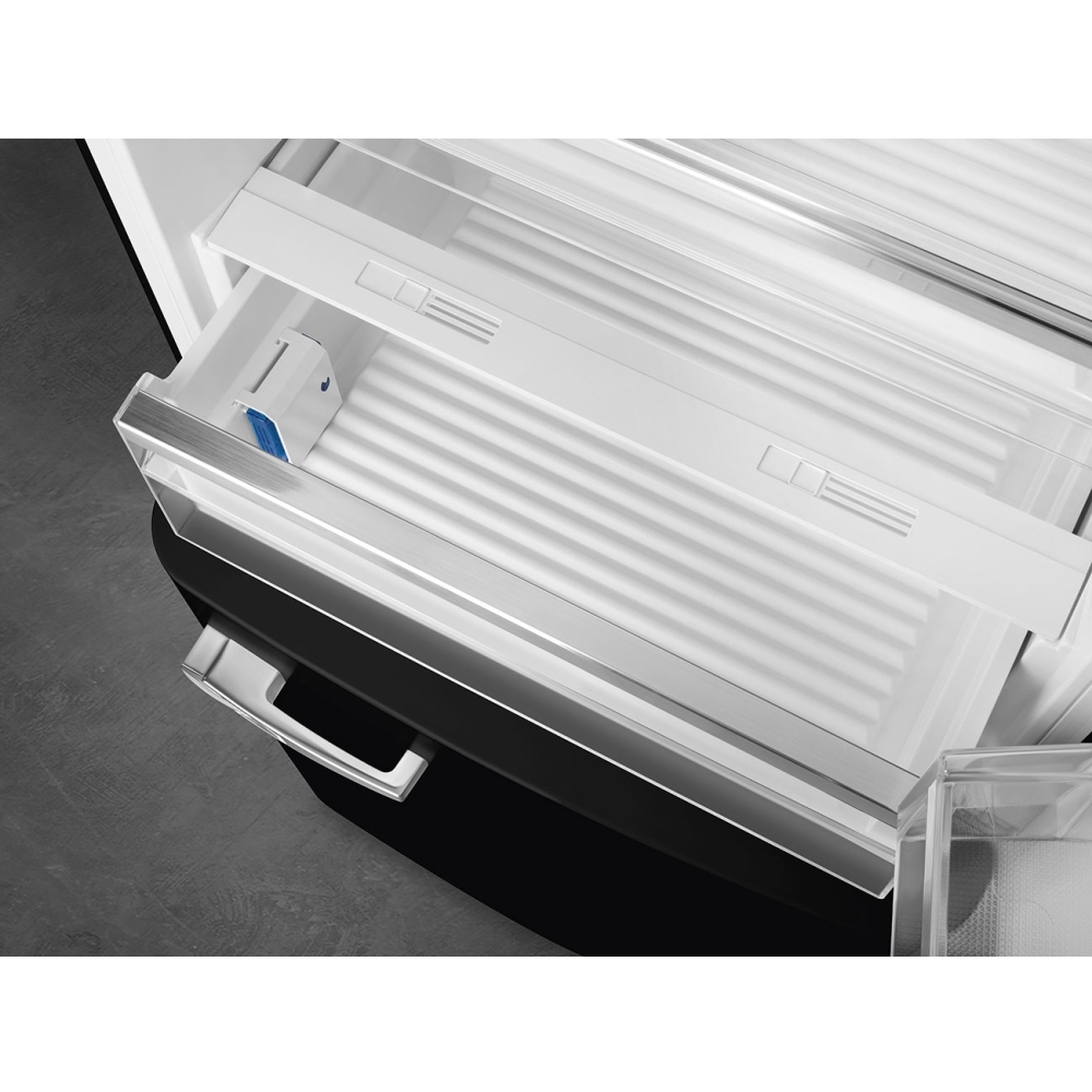 Smeg FAB38RBL6 Retro No Frost Fridge Freezer, 70/30, Black, D Rated