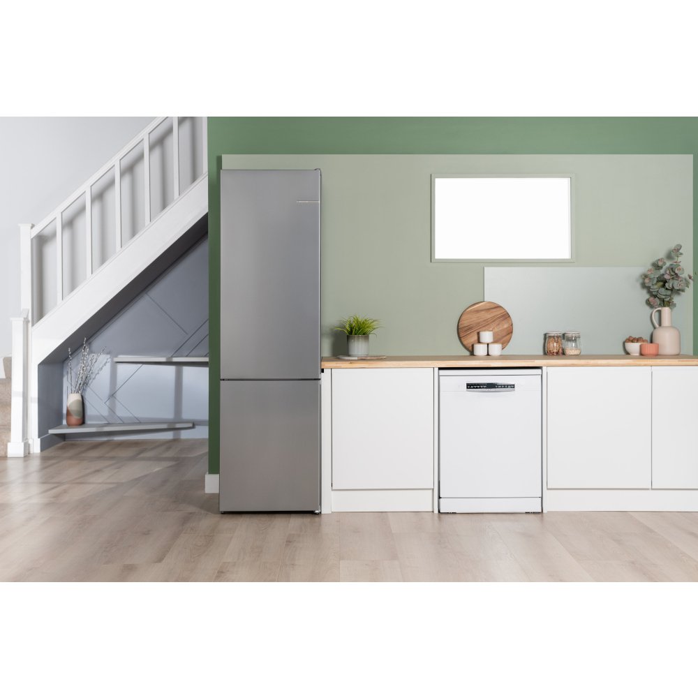 Bosch KGN392LDFG Series 4 No Frost Fridge Freezer, 70/30, Stainless Steel, D Rated